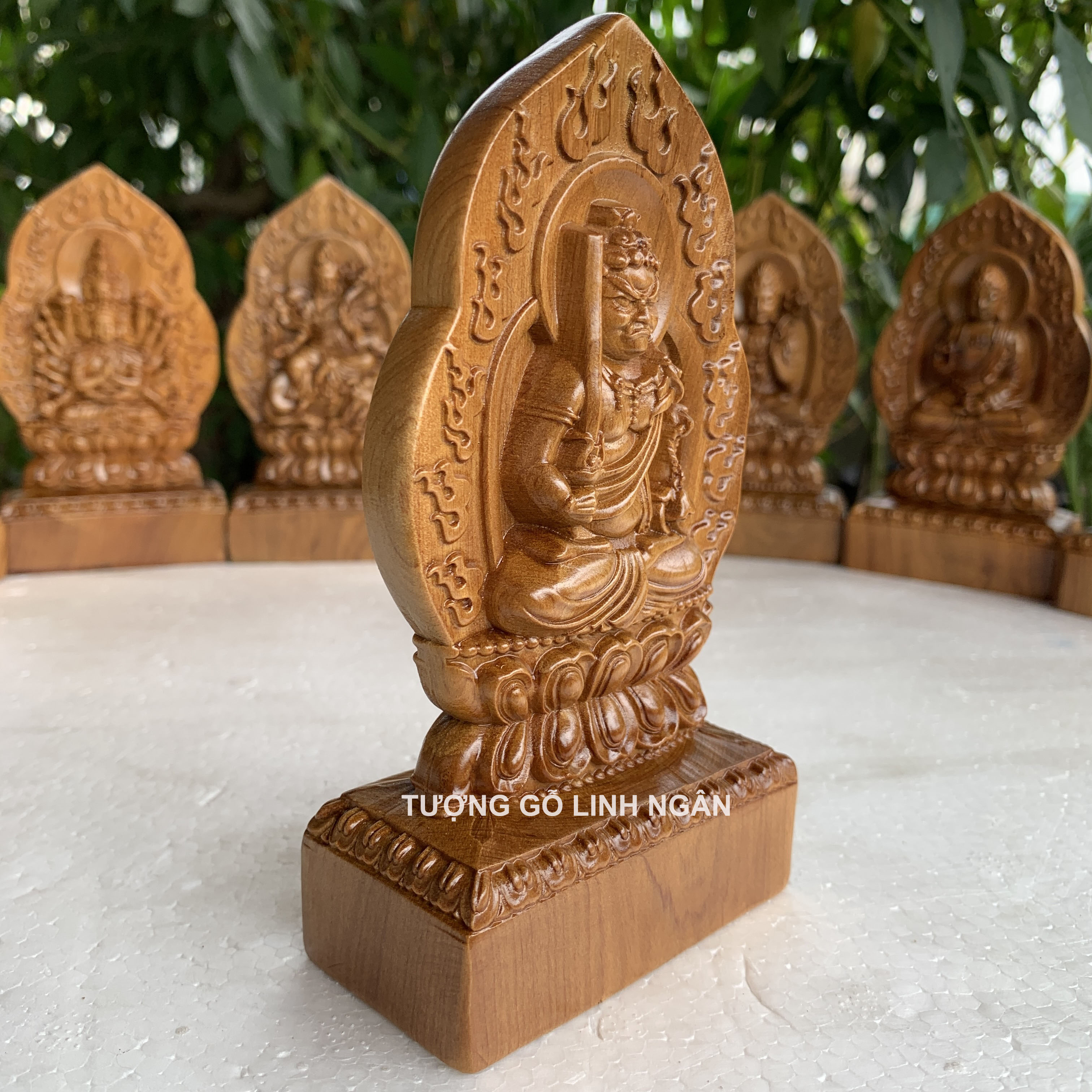 Tượng phật bản mệnh tuổi Dậu (Bất động Minh vương)