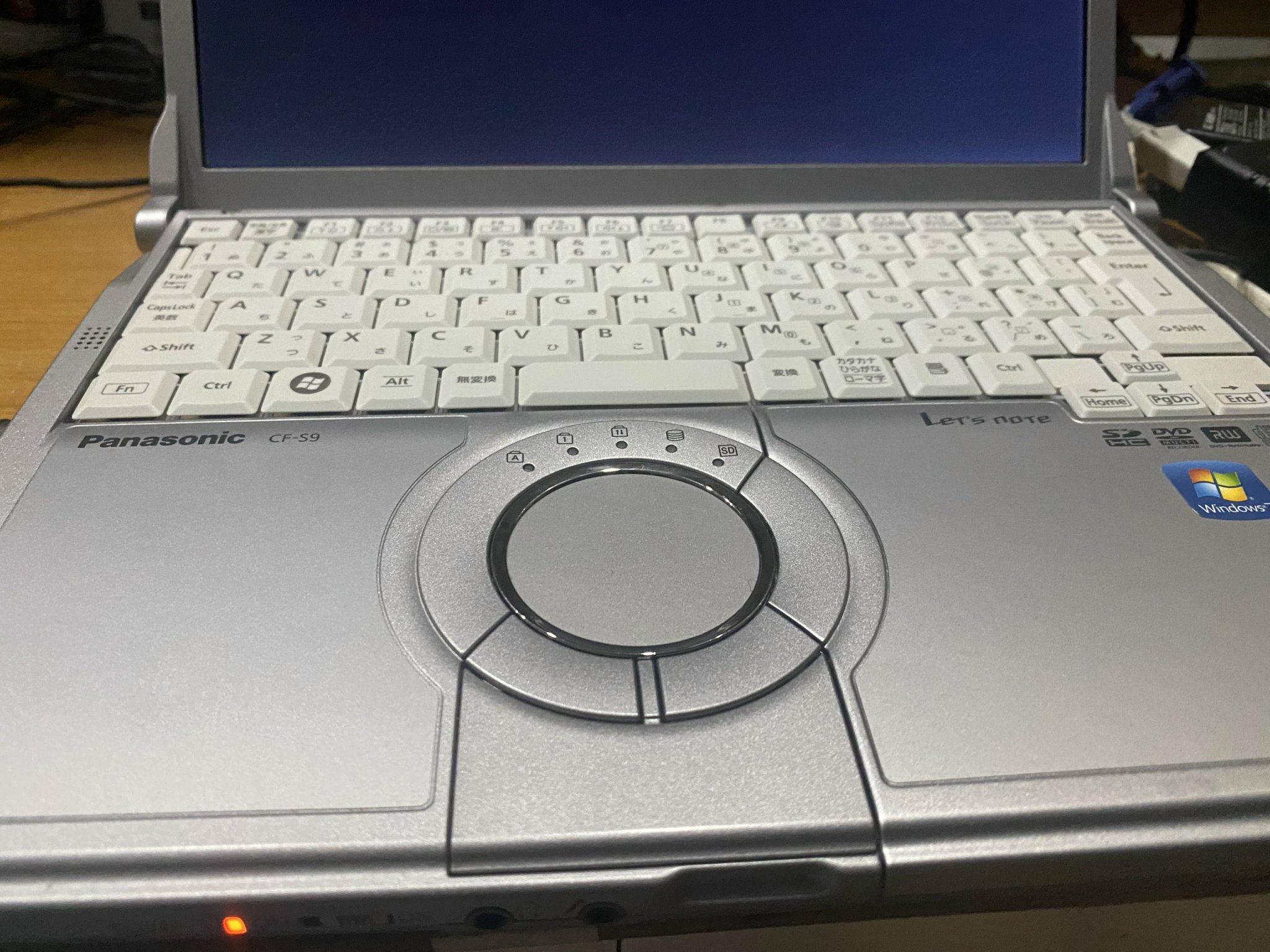 Laptop Panasonic CF-S9 Siêu bền chống va đập