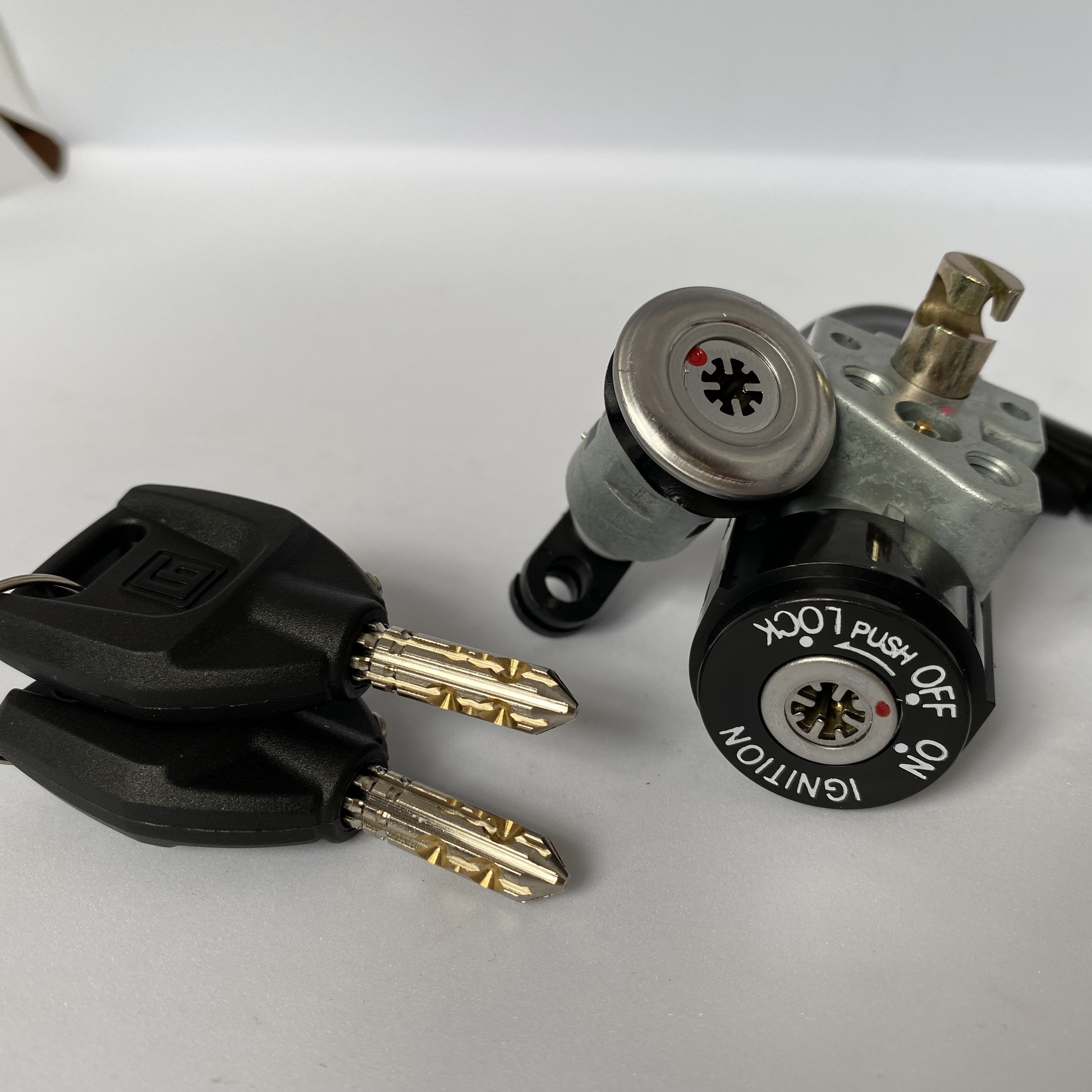 Ổ Khóa 8 Cạnh SYM Angel 110