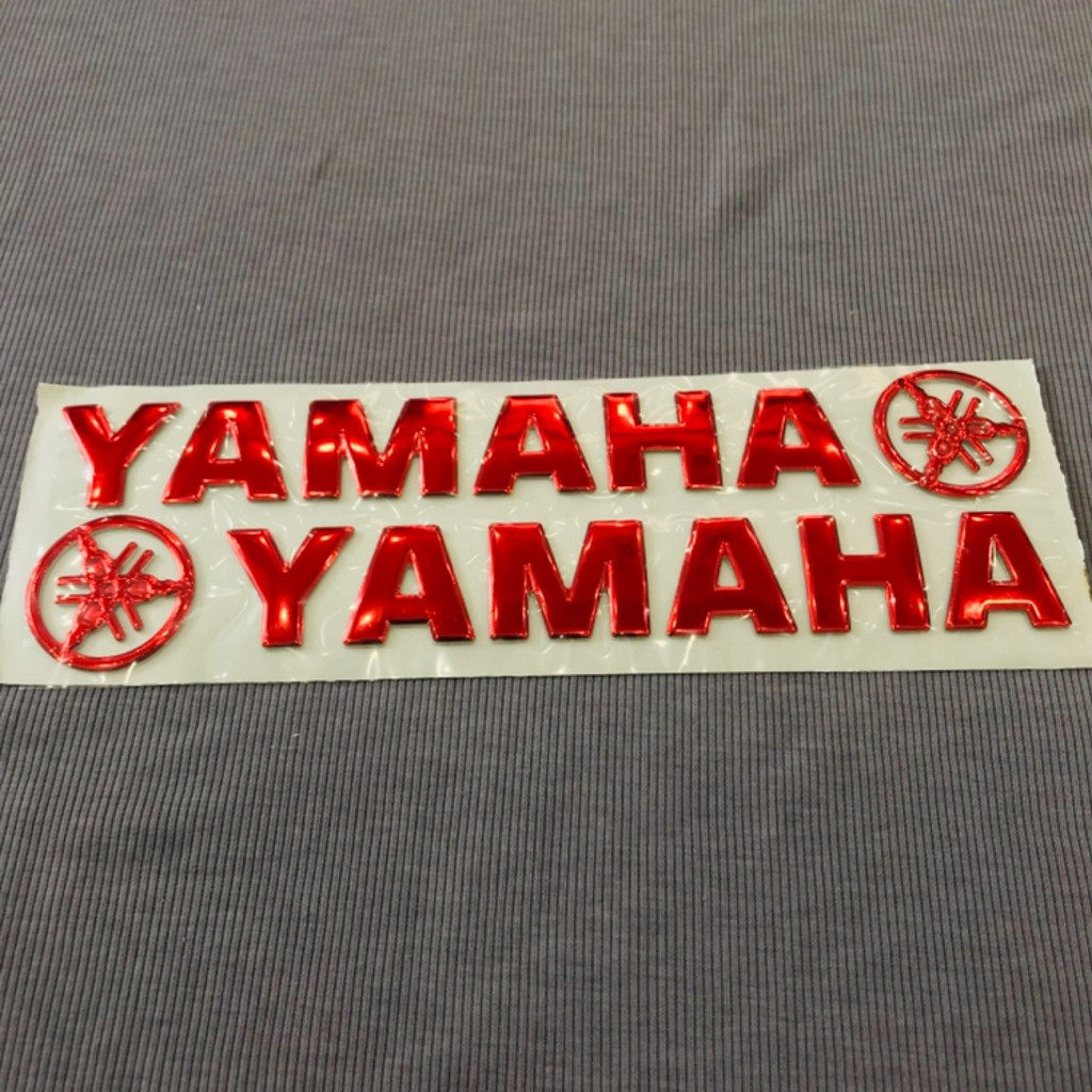 Cặp tem chữ nổi Yamaha sắc nét màu đỏ