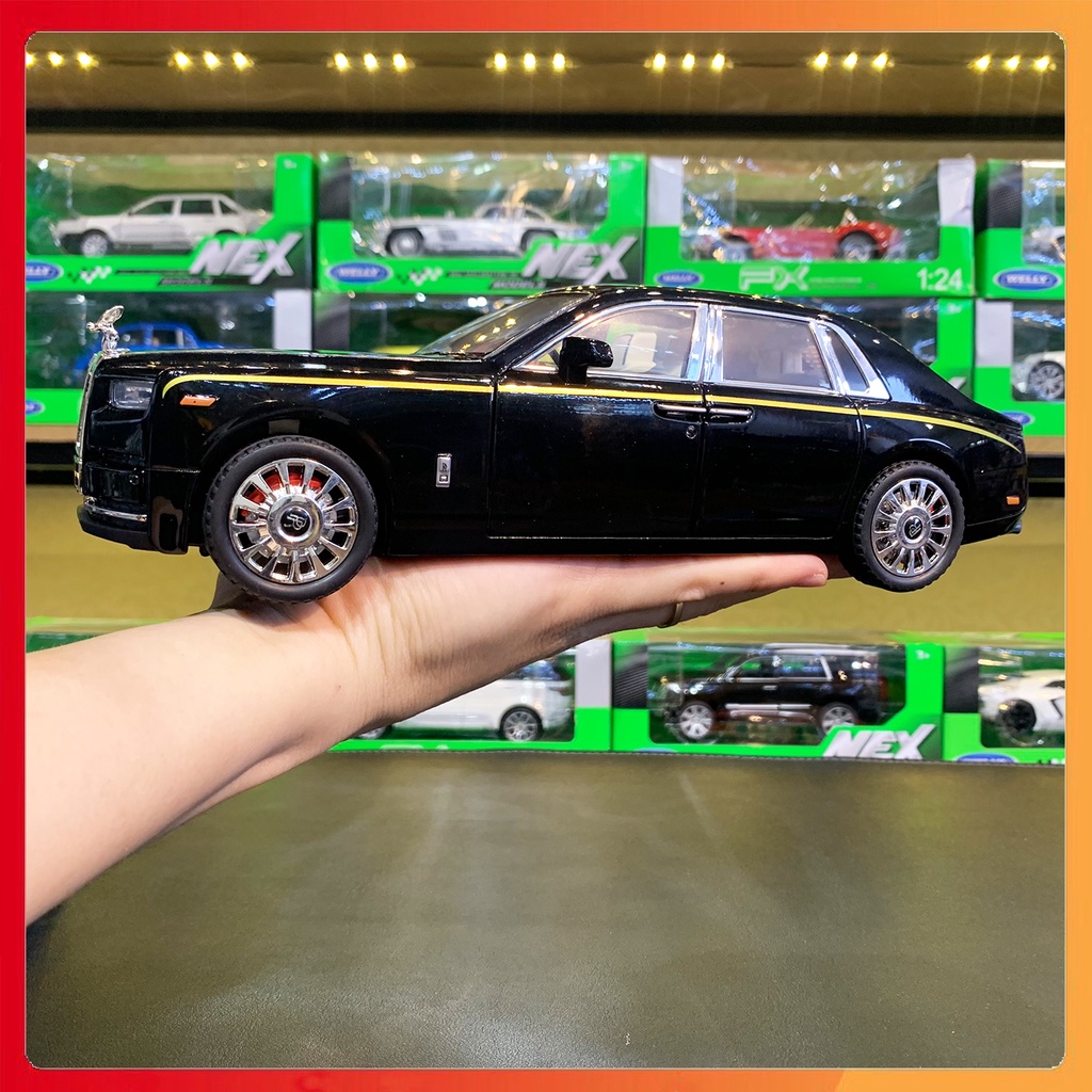 Xe mô hình Rolls Royce Phantom VIII tỉ lệ 1:20 hãng WEITUO màu đen