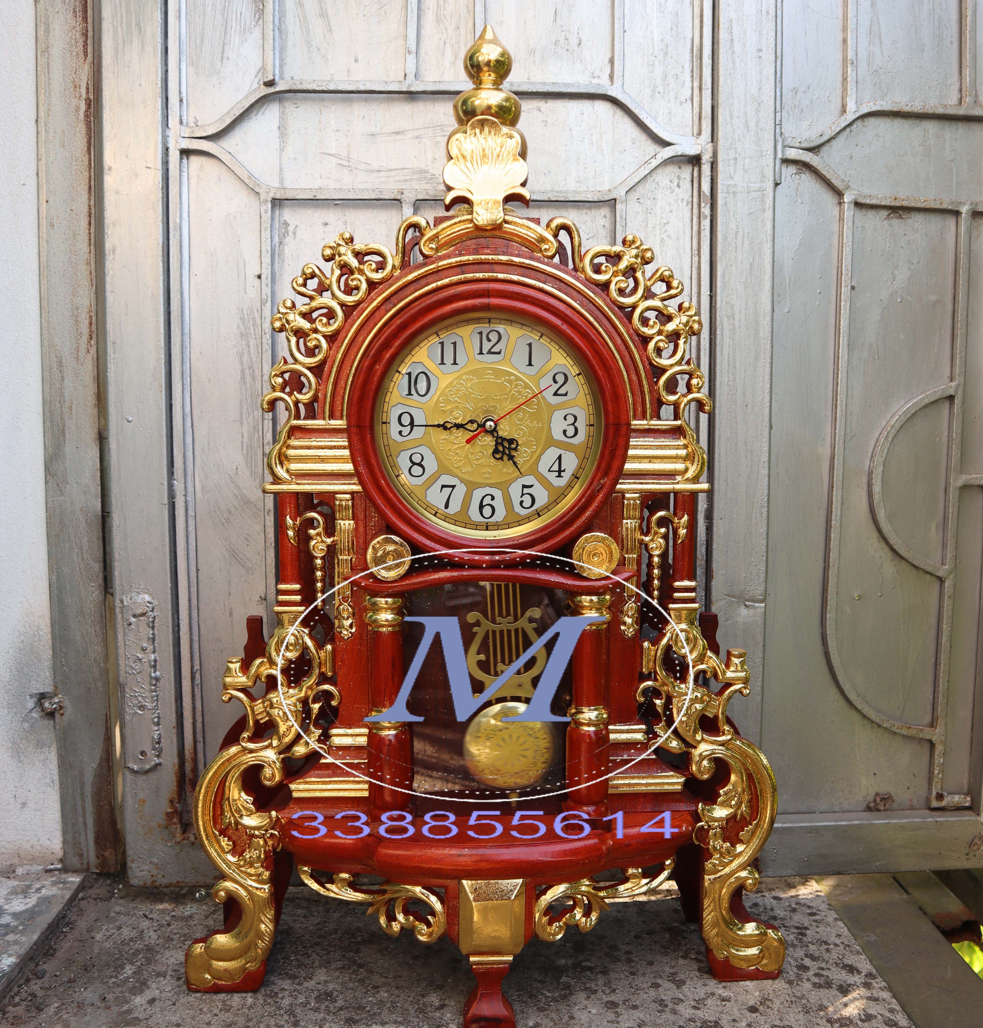 Đồng hồ cây để bàn quả lắc dáp vàng gỗ hương cao 71x43 sâu 15cm