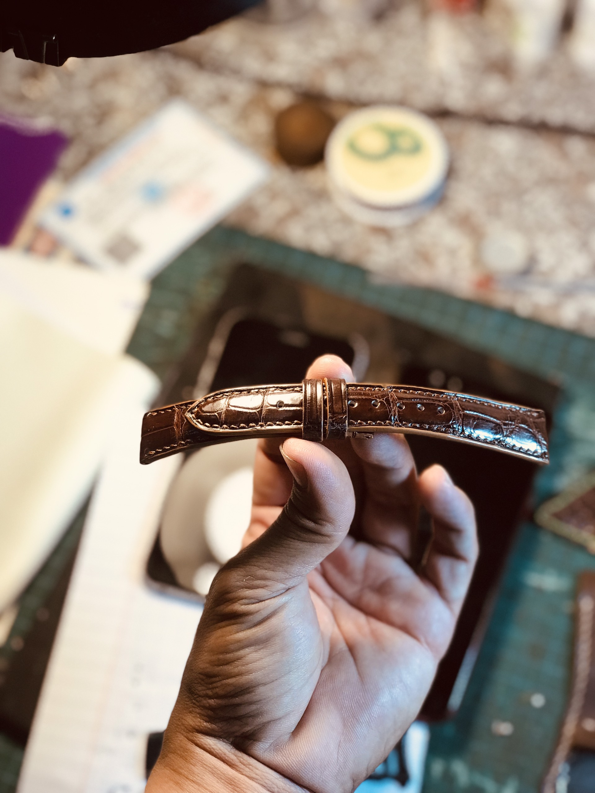 Dây đồng hồ cá sấu handmade may tay sơn cạnh