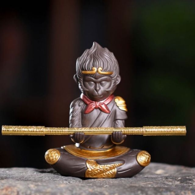 Tượng khỉ ngồi thiền và gậy thiết bảng- tượng gốm đại thánh tu luyện- tượng monkey king