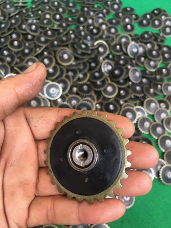 Bánh bơm dầu bơm nhớt xe máy