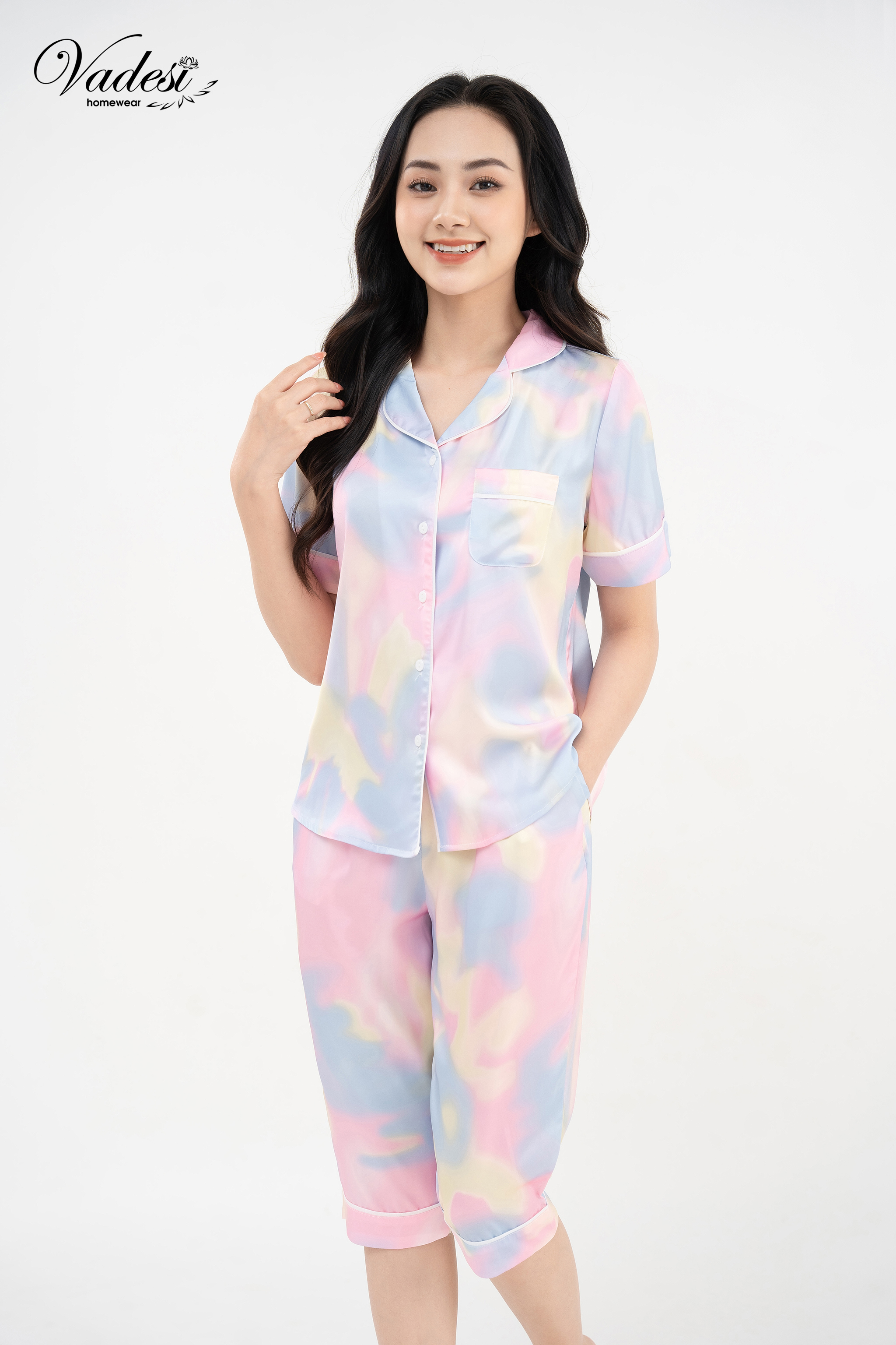 Bộ Pijama quần lửng áo cộc chất liệu lụa cao cấp mát mềm