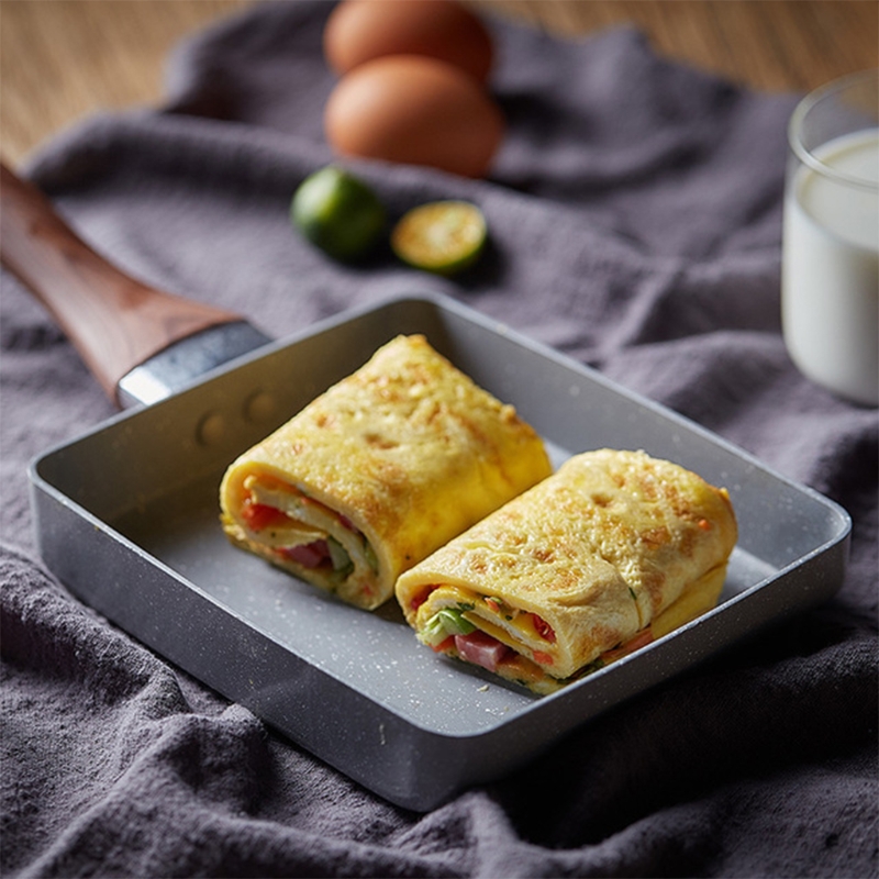 Chảo tráng trứng Tamagoyaki không dính hình chữ nhật có chất liệu đá Maifan, tích hợp tay cầm chống bỏng, dùng được với bếp gas và bếp điện - INTL