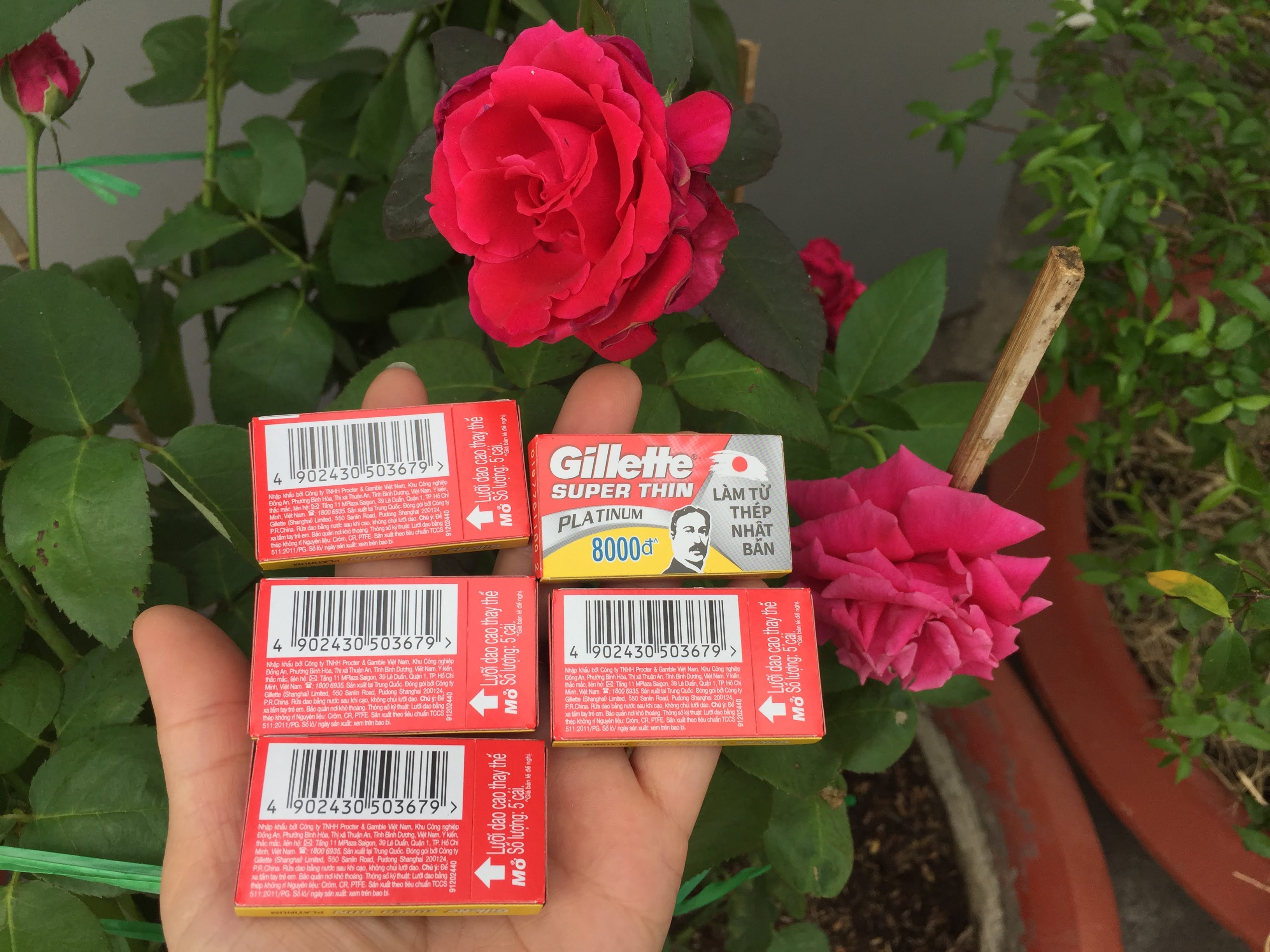 Vỉ dao lam Gillette siêu bén 100 lưỡi
