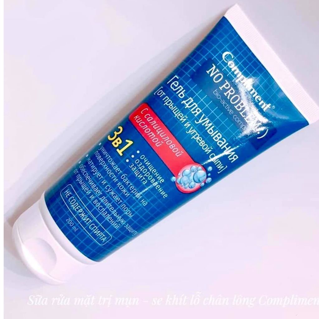 Sữa Rửa Mặt Giảm Mụn Compliment No Problem BHA 200ml