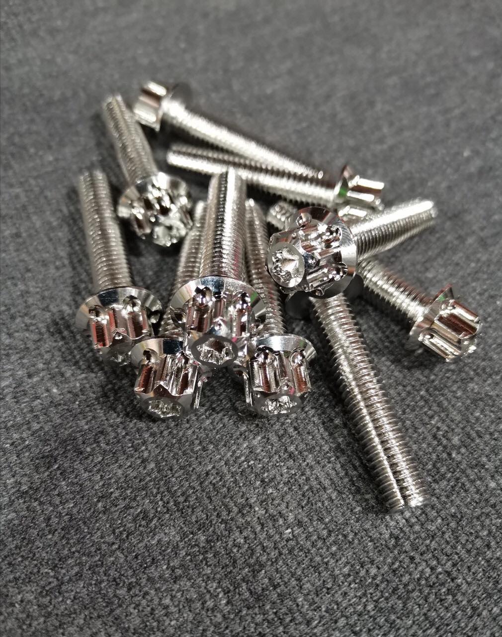 Ốc 8ly4 salaya - inox đầu trụ