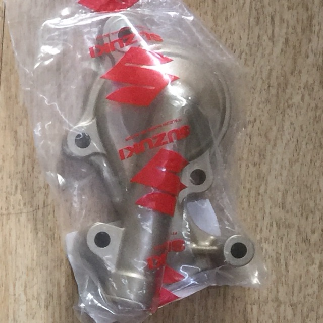 [HCM]Nắp bơm nước cho Suzuki Raider/ Satria Fi