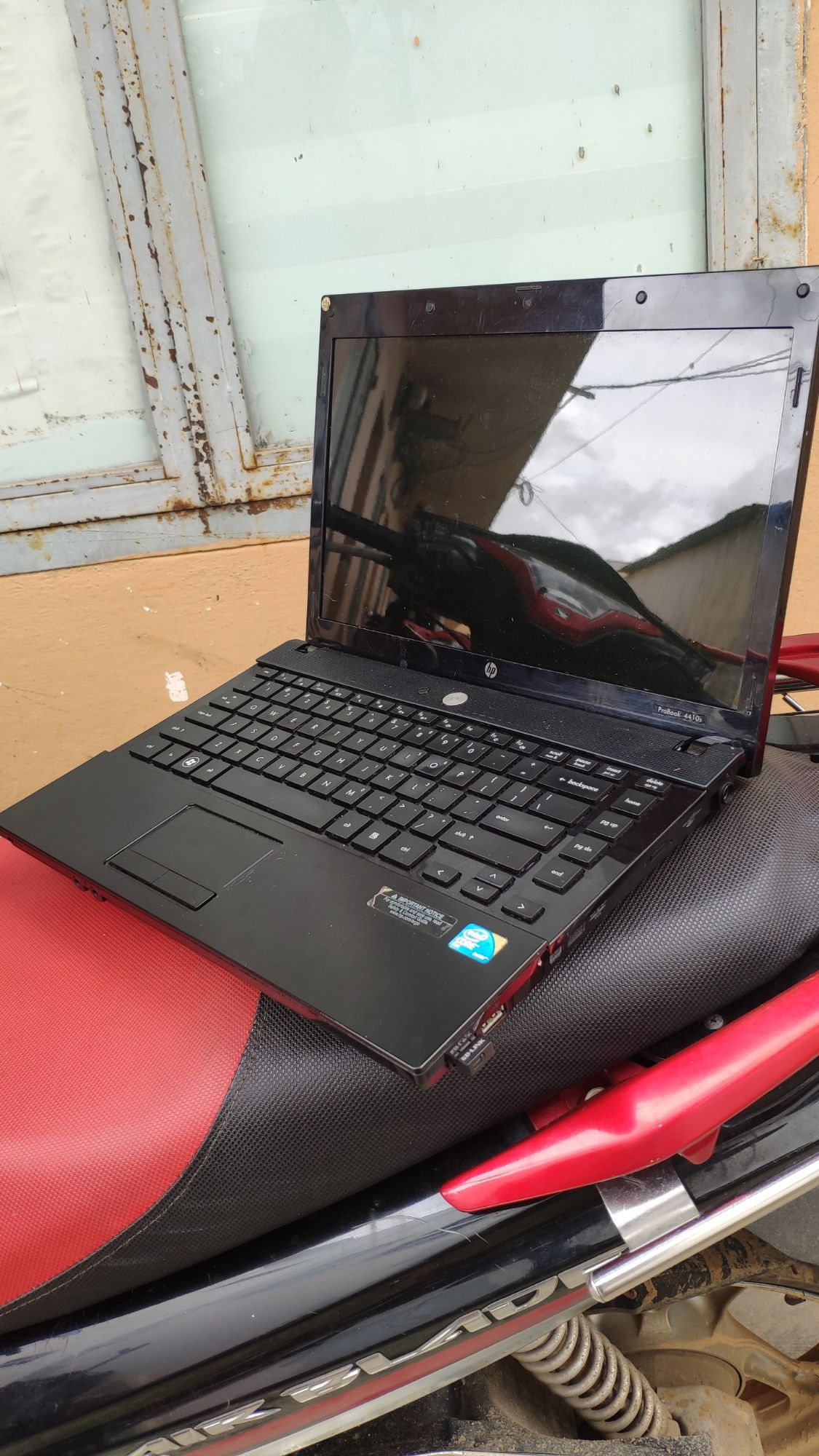 laptop sinh viên, văn phòng, học tập