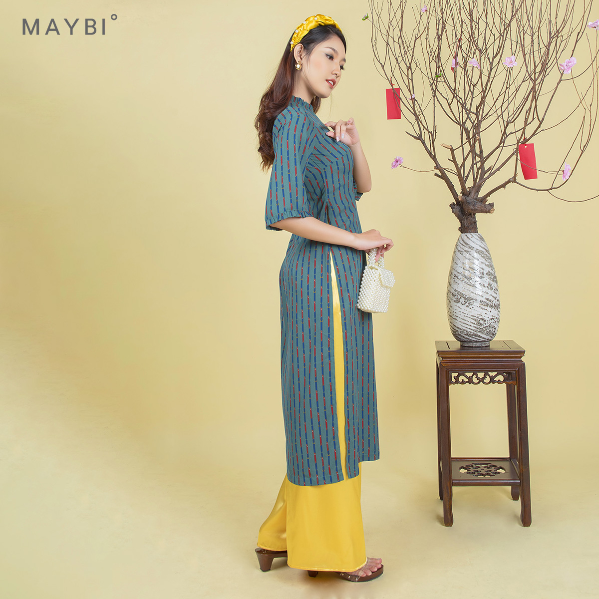 [NHẬP MÃ NOVFALAZSOCIAL02 GIẢM 40K ĐƠN 199K  ]  Áo dài cách tân Bích Châu MAYBI lụa tuyết  xanh lá(Không kèm quần lụa)