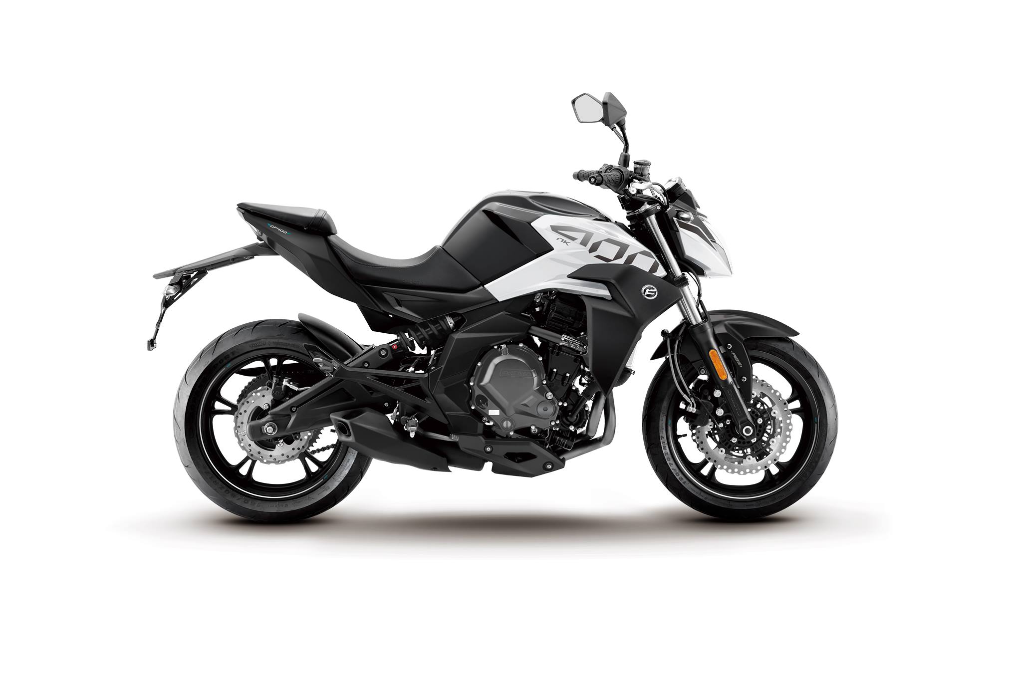 Xe Motor Phân Khối Lớn CFMOTO 400NK