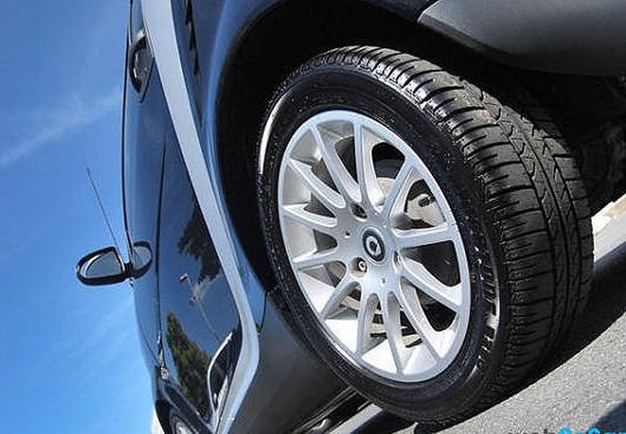 [KÈM KHĂN] DAIKEN TYRE POLISH BÓNG VỎ 650ML