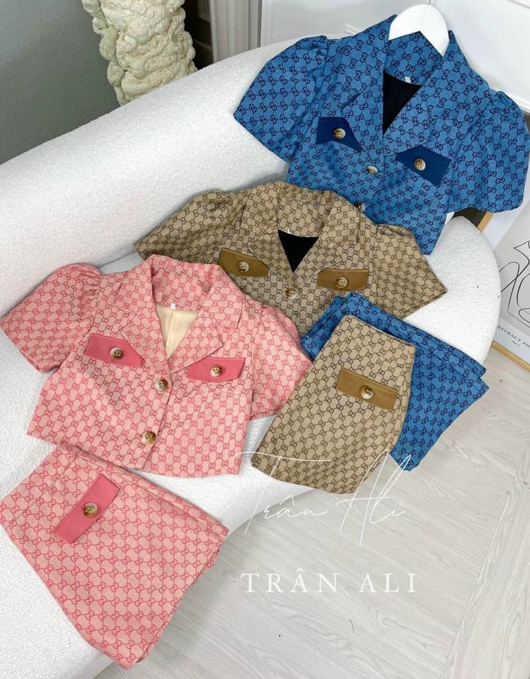 SÉT SỌC 2 MÓN ÁO VEST CỔ TRỤ CHÂN VÁY