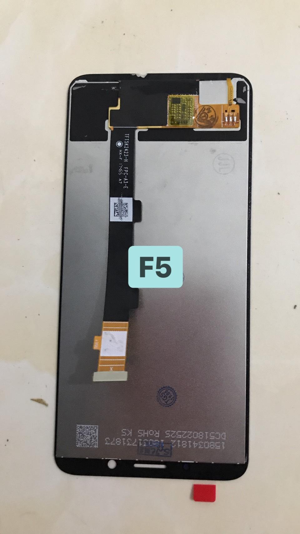 màn hình oppo F9 có tặng kèm keo dán màn