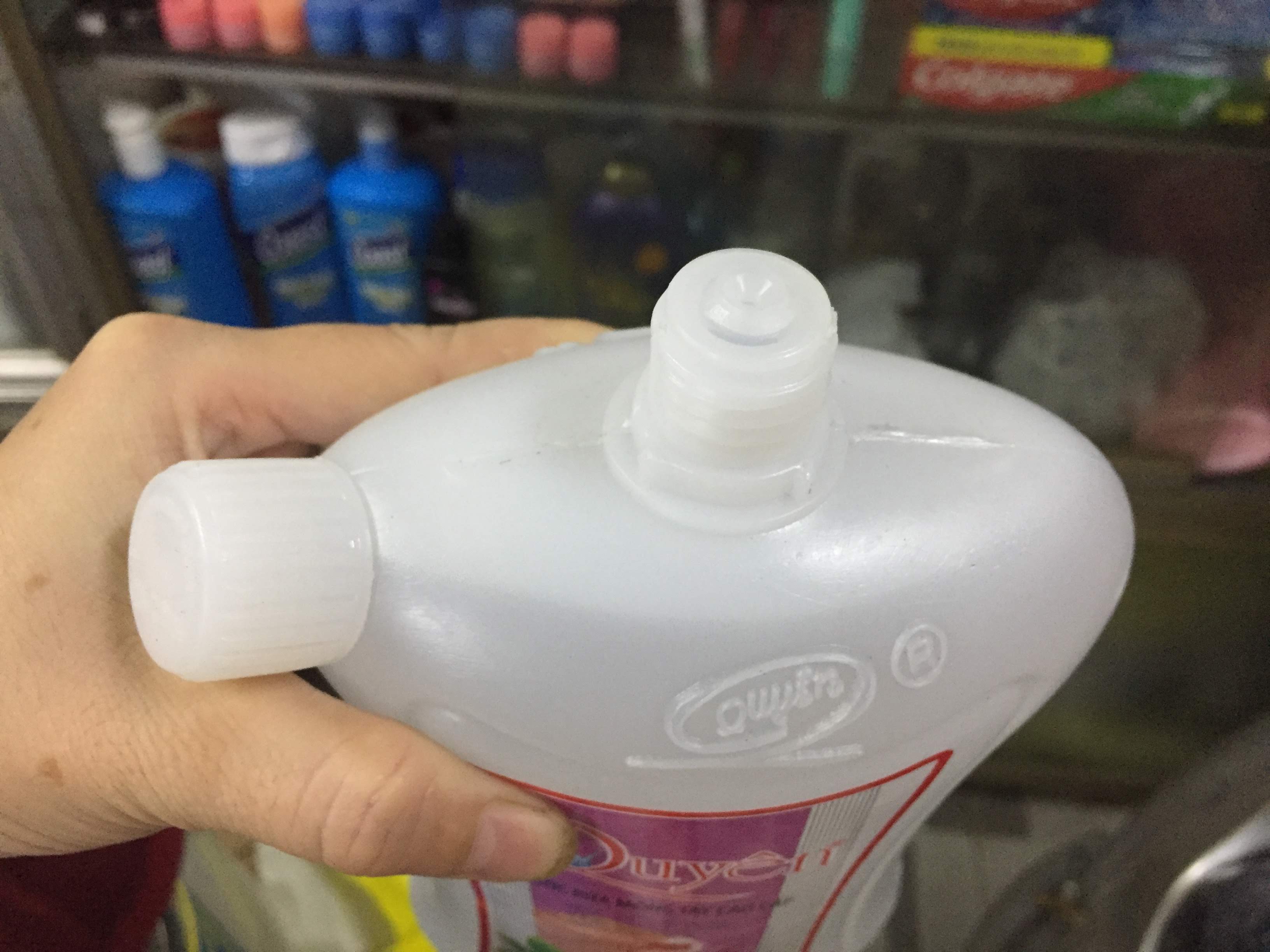 Nước rửa móng tay cao cấp Quyên 1000 ml