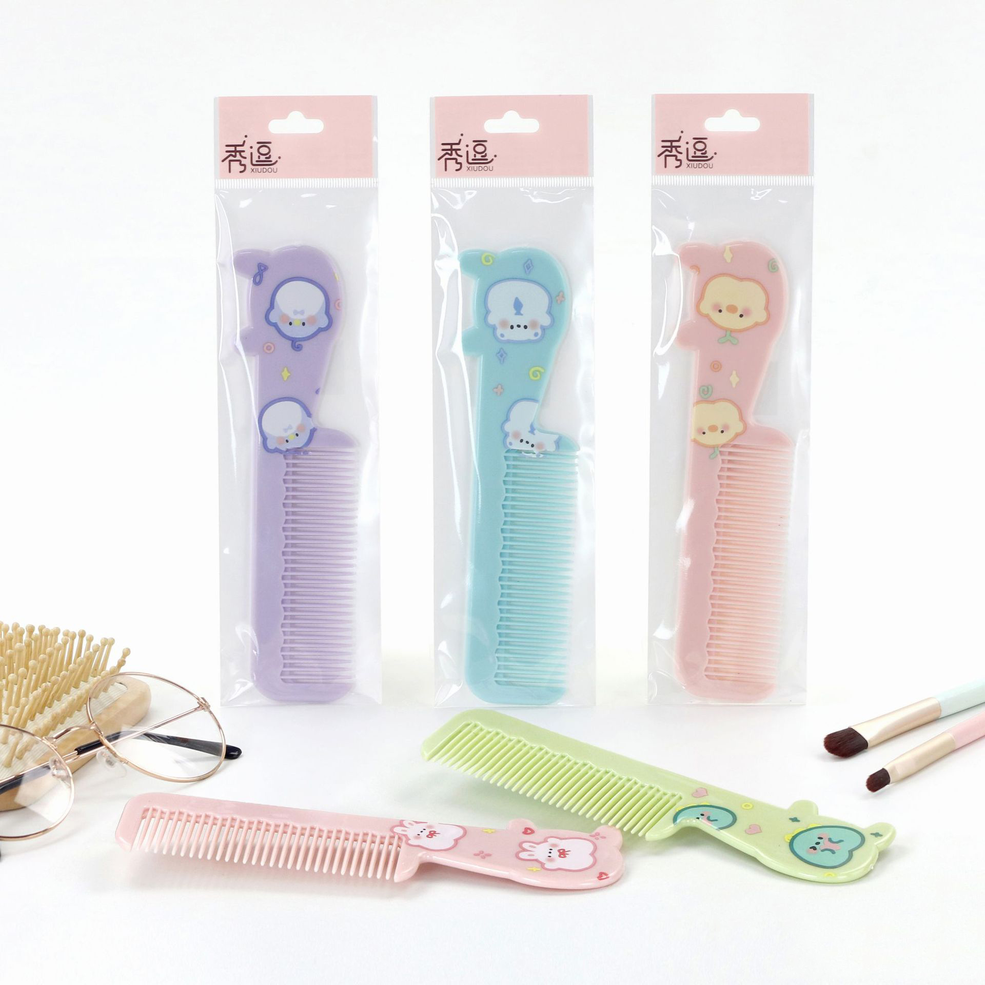 Lược Cầm Tay Mini Hoạt Hình Dễ Thương, Thuận Tiện Mang Theo - BEYOU