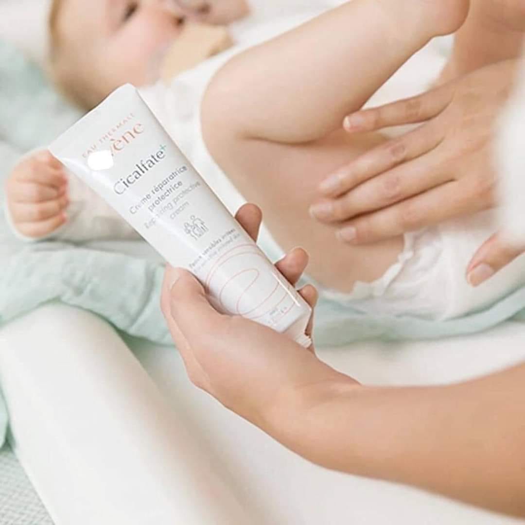 Kem dưỡng Avene Cicalfate liền sẹo mờ vết thâm