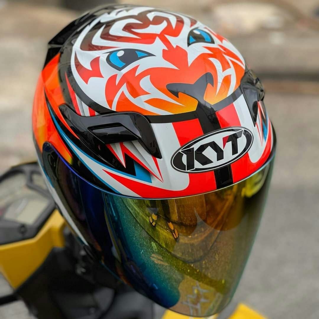 Kyt venom-Exel Basani helmet