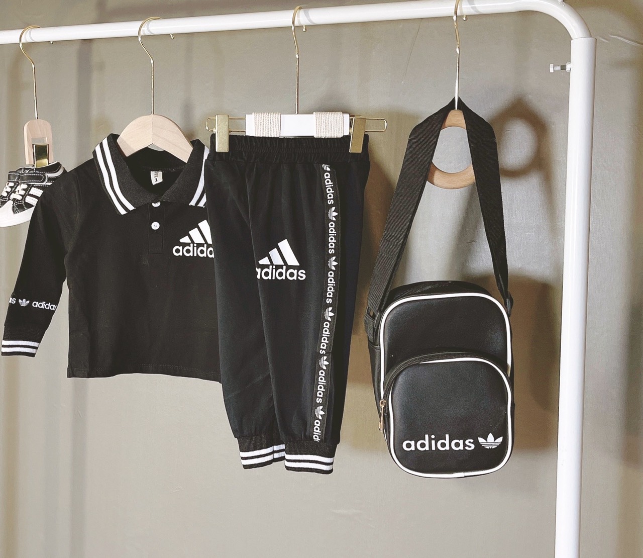 Set bộ đồ cho bé gái, mã thể thao adidas