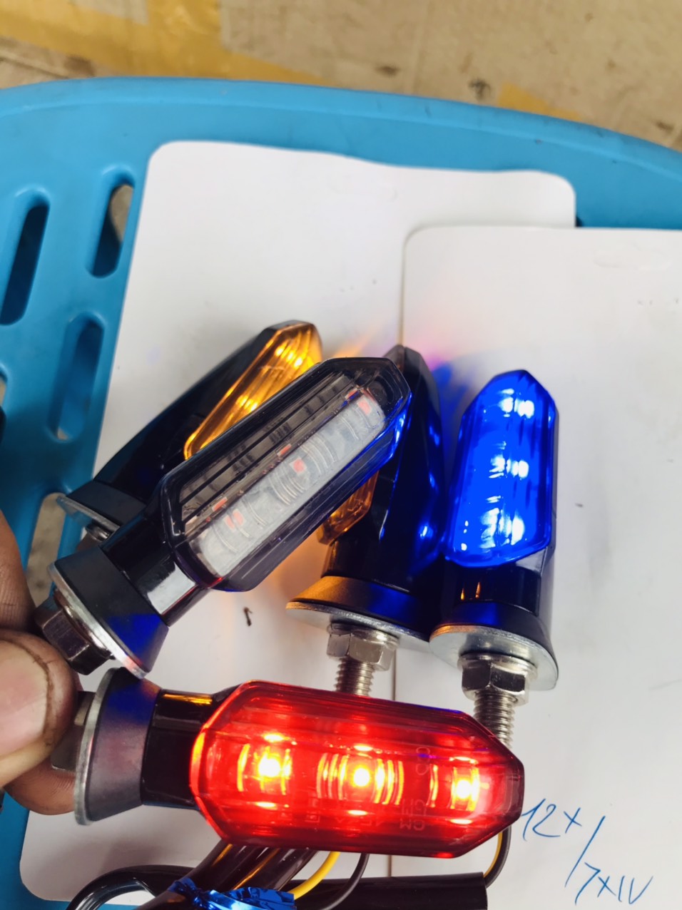 Xi nhan vario led màu