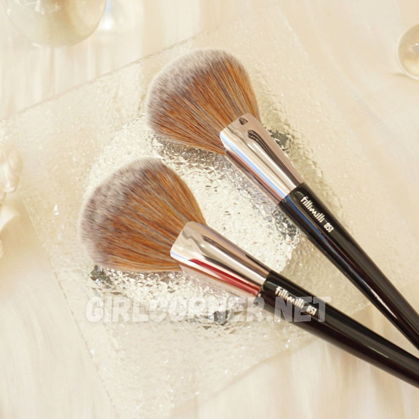 Cọ phủ phấn - khối phấn Fillimilli 851 Fan Brush