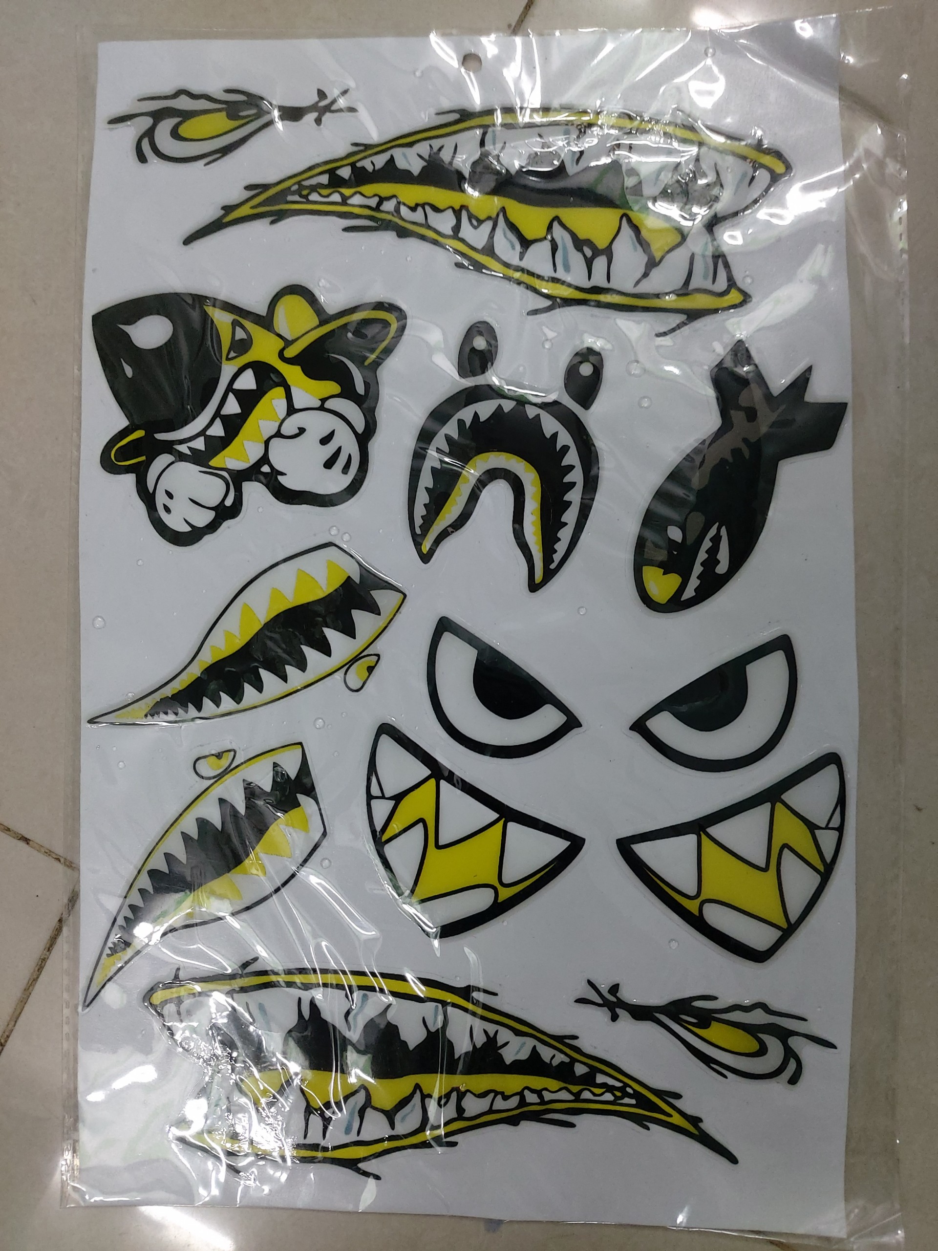 Logo nổi răng cá mập trọn bộ
