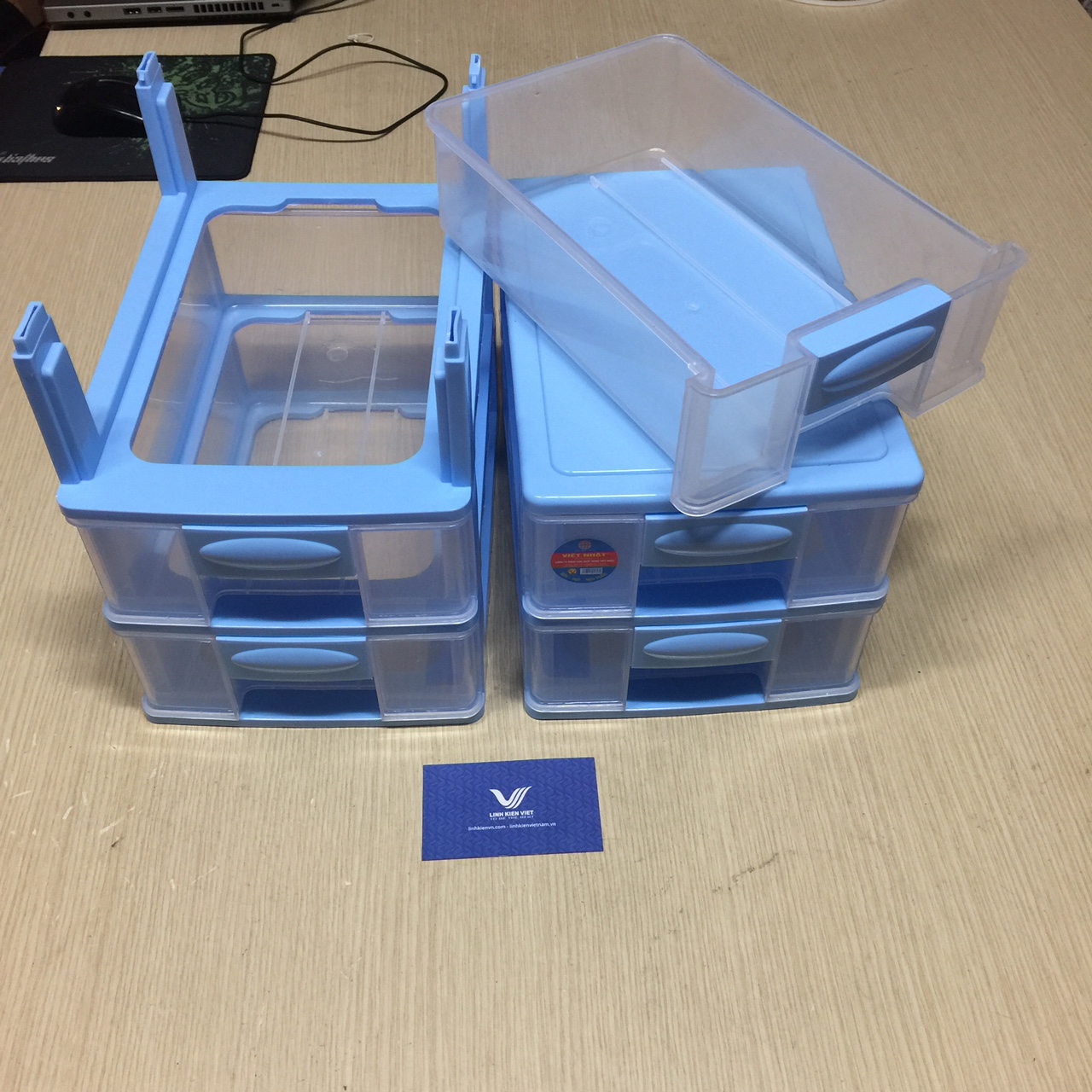 Tủ mini  có khóa chốt nhựa chắc chắn