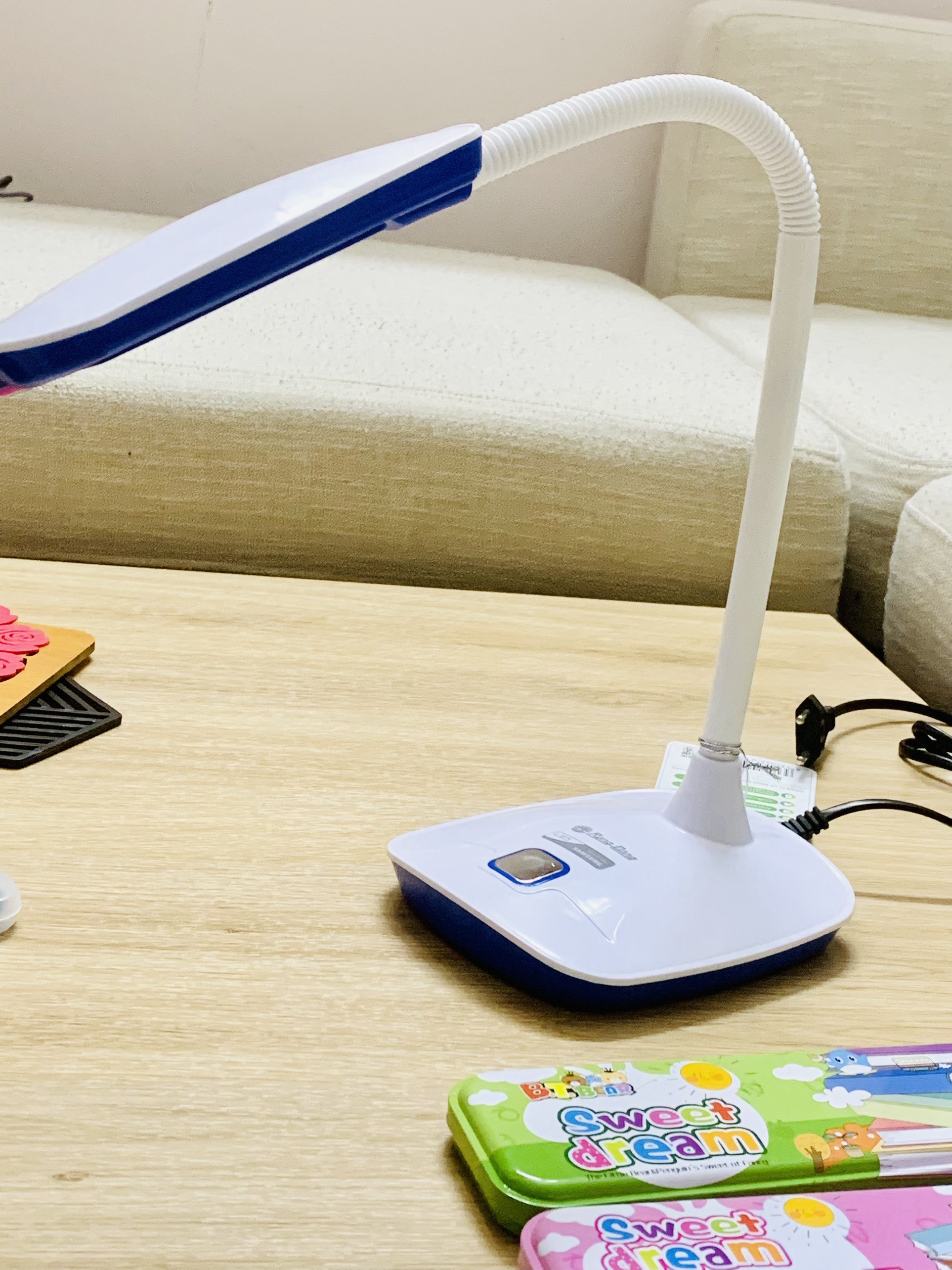 Đèn bàn Led bảo vệ thị lực Rạng Đông RD-RL-16.LED