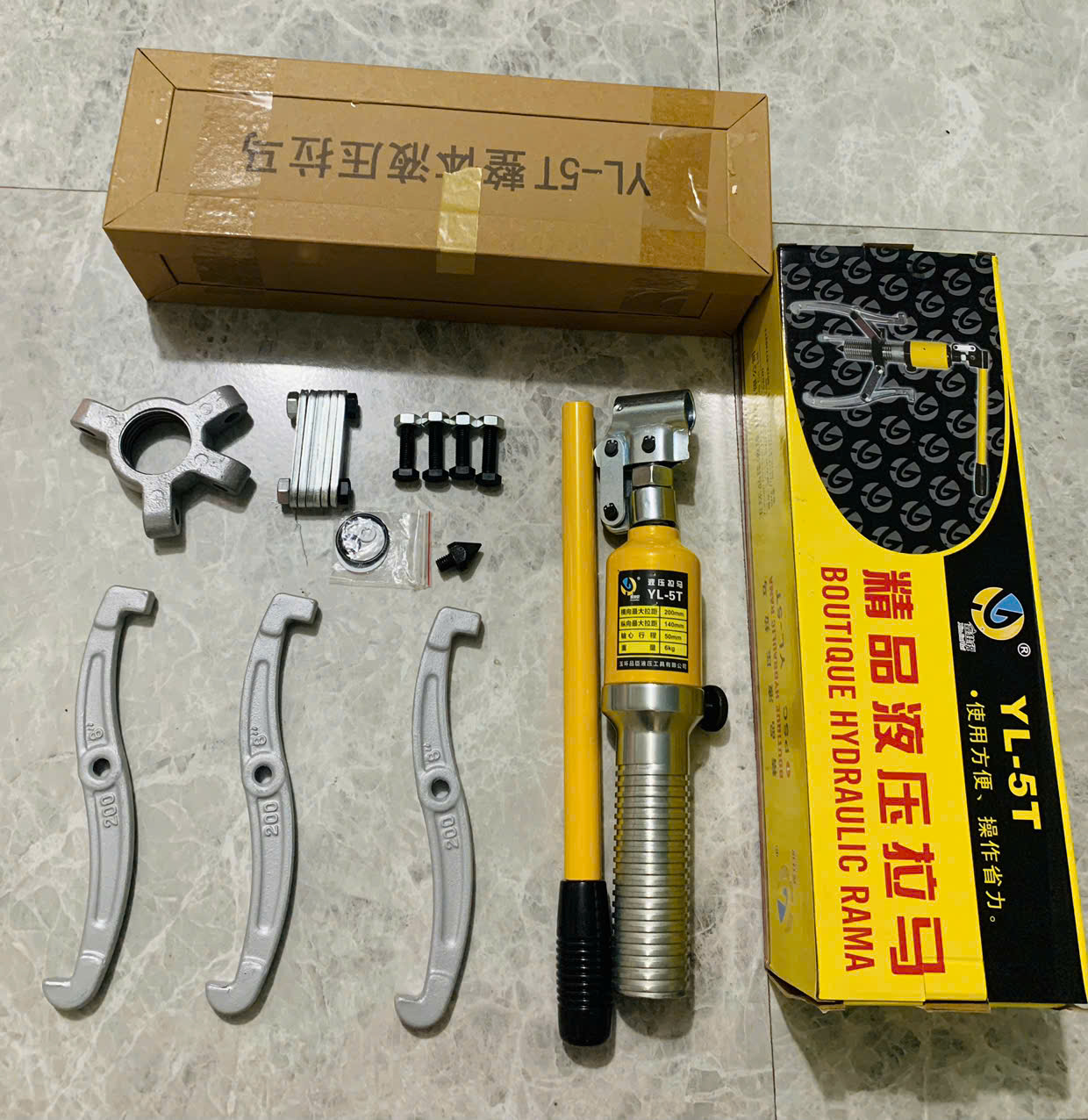 Vam cảo thủy lực 5 tấn 3 chấu kẹp
