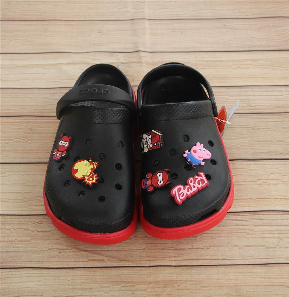 Sục Crocs Duet Sport đen đế đỏ cho cả nam và nữ