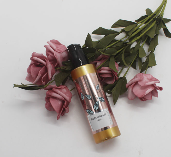 Tinh dầu dưỡng lông thú cưng Show Queen 100ml