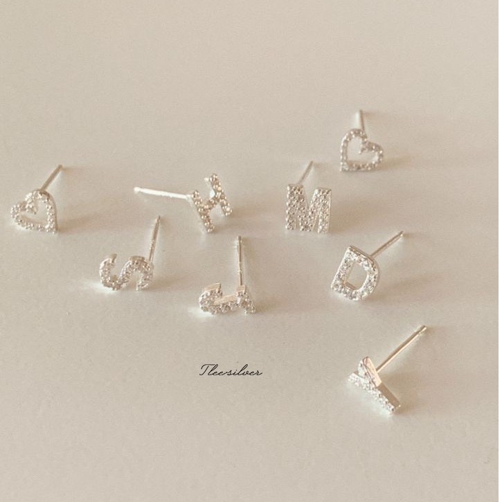 Khuyên tai bạc Tlee, Bông tai chữ cái nạm đá xinh xắn - TleeJewelry B0295