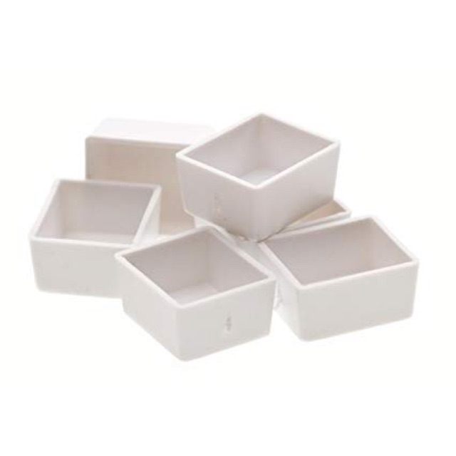 Pan rỗng đựng màu nước