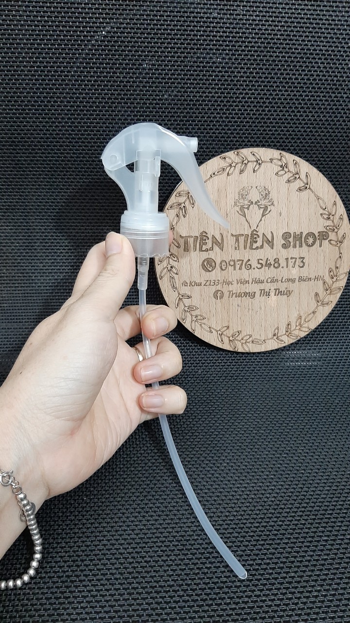 Chai thủy tinh mờ vai vuông 100ml đầu xịt phun sương