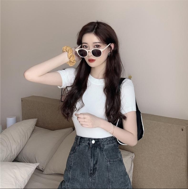 Áo Thun nữ cổ tròn , chất gân thun mát mịn