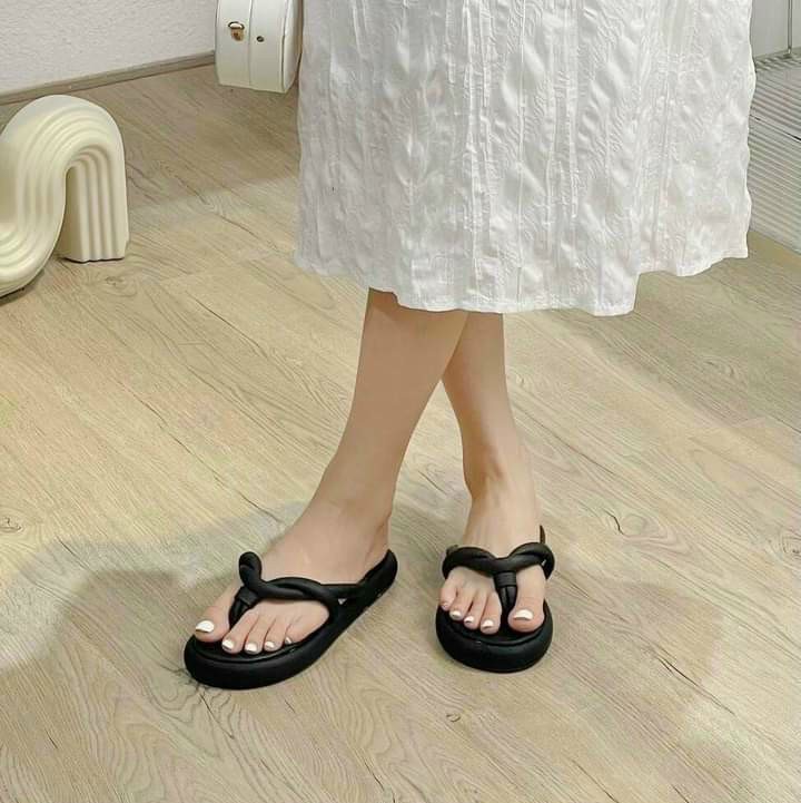 Dép bánh mì xỏ ngón dây da cao 4cm (giá tận xưởng).