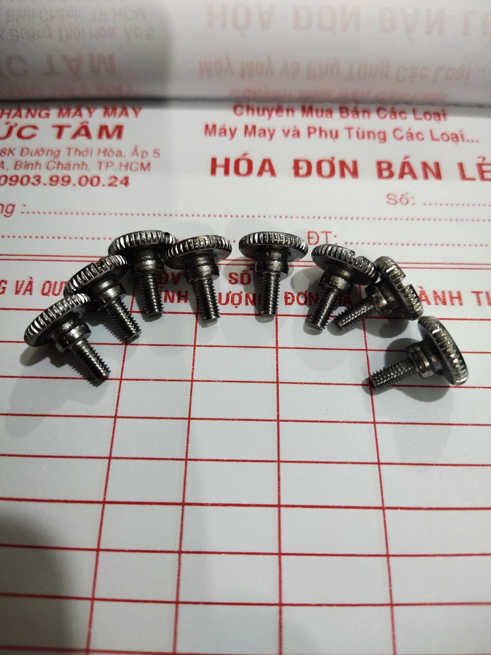 ốc lắp cữ máy khâu công nghiệp