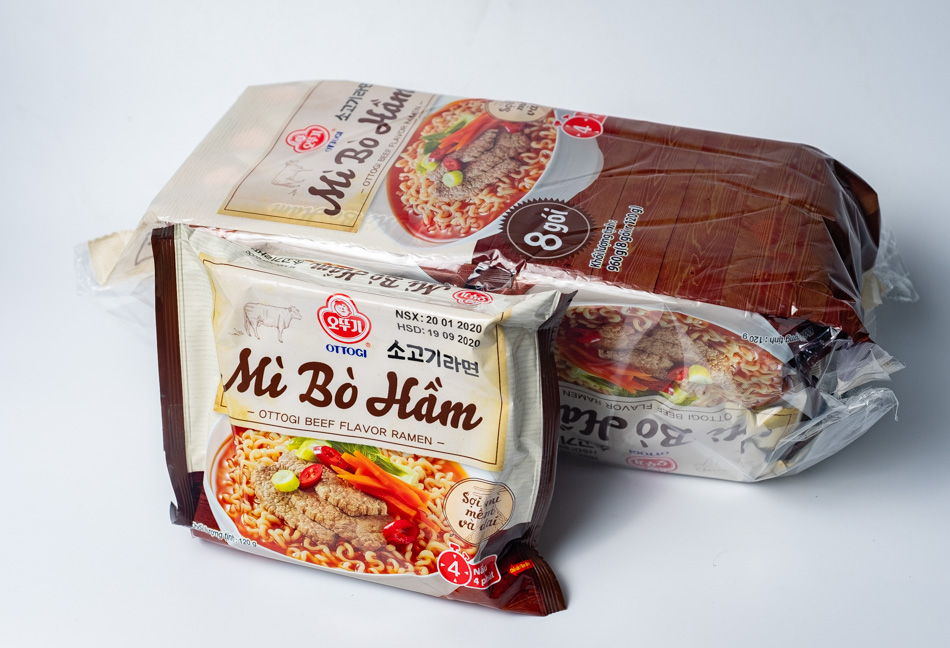 Lốc 8 gói mì bò hầm ottogi 120g