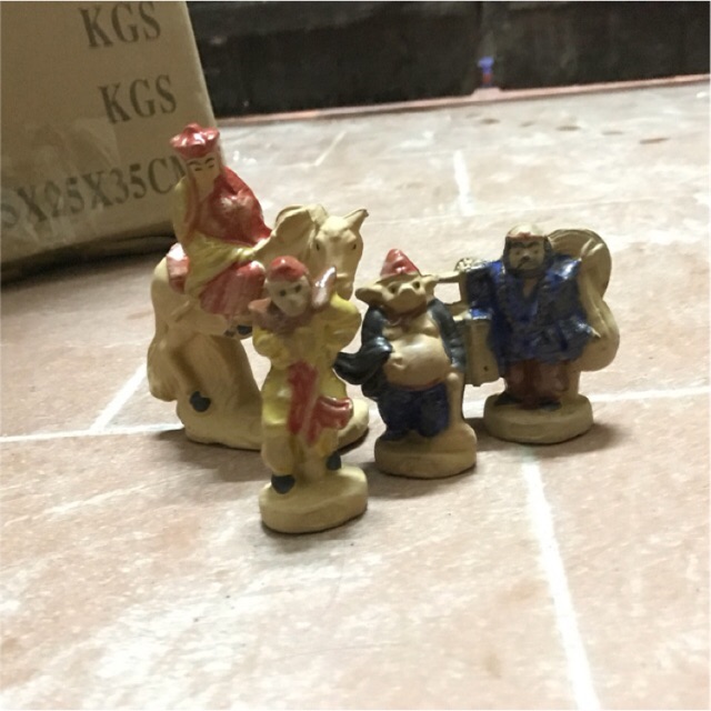 Bộ tượng gốm Tây Du Ký 4 tượng thầy trò