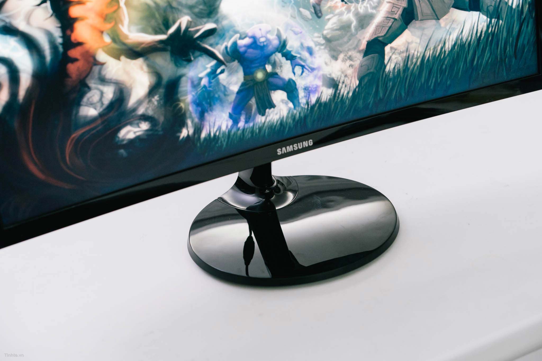 MÀN HÌNH MÁY TÍNH SAMSUNG 24 CONG MỚI 100%