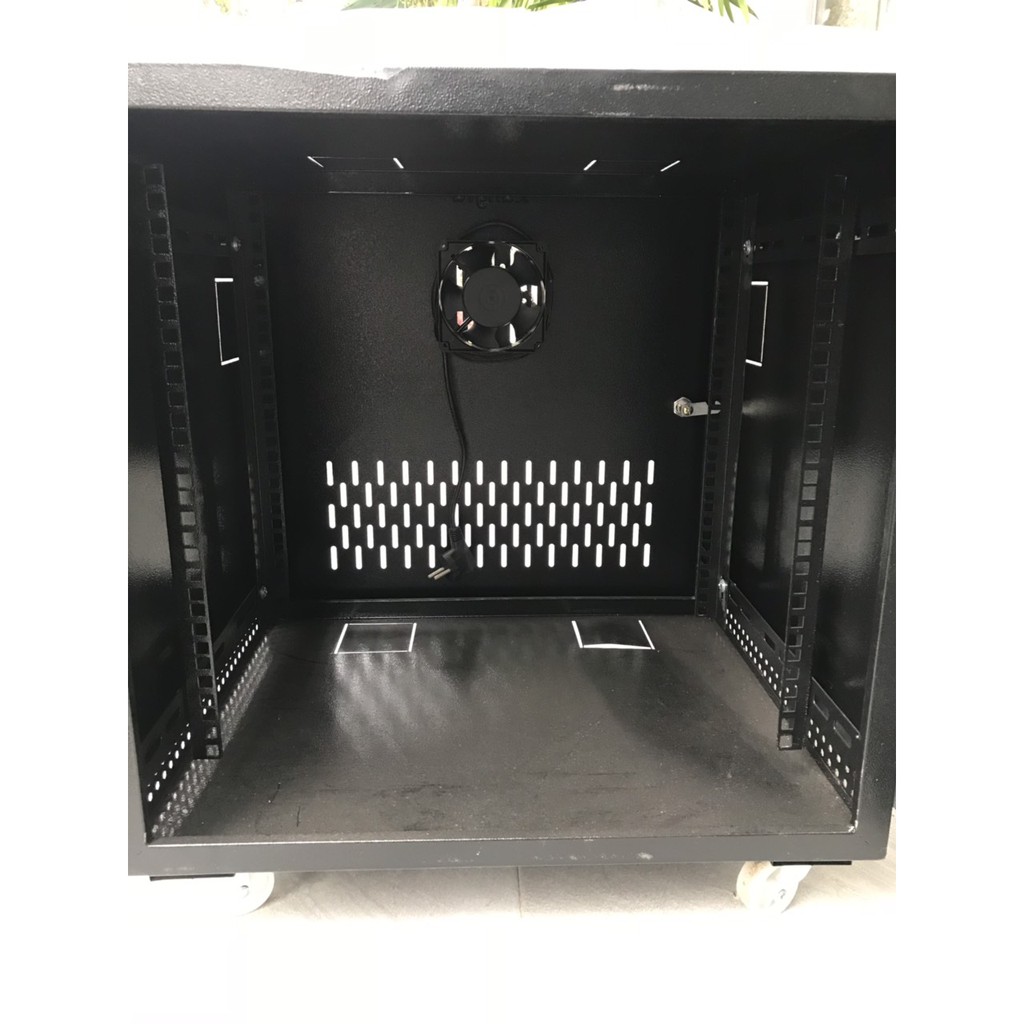 Tủ Rack 10U Có Ổ Cắm Điện - MixASale