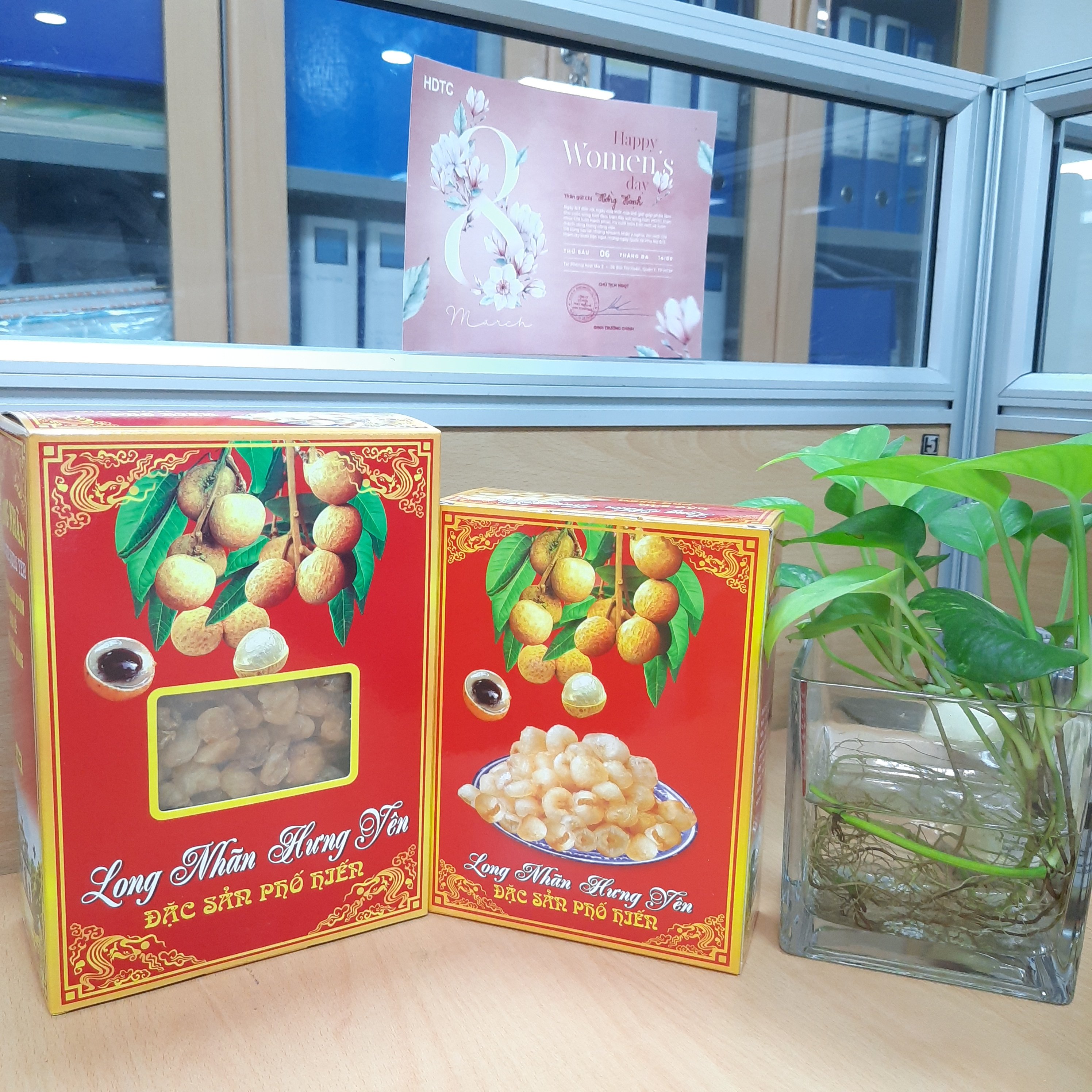 Long nhãn sấy đặc sản Hưng Yên