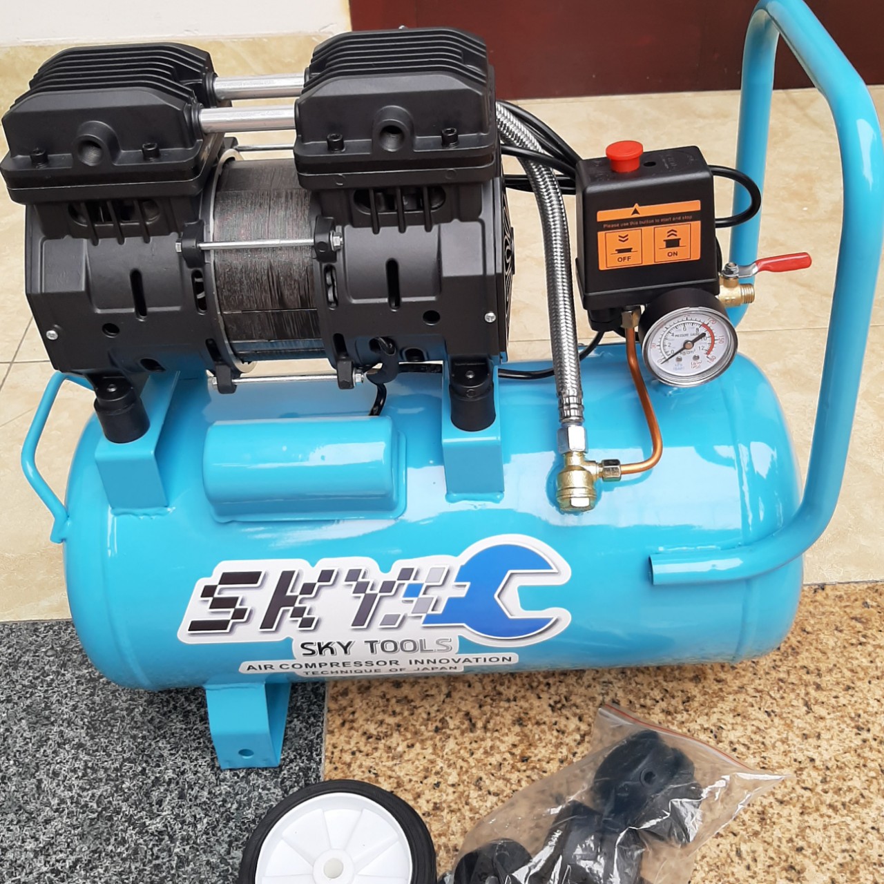 Máy nén khí không dầu Sky 30L