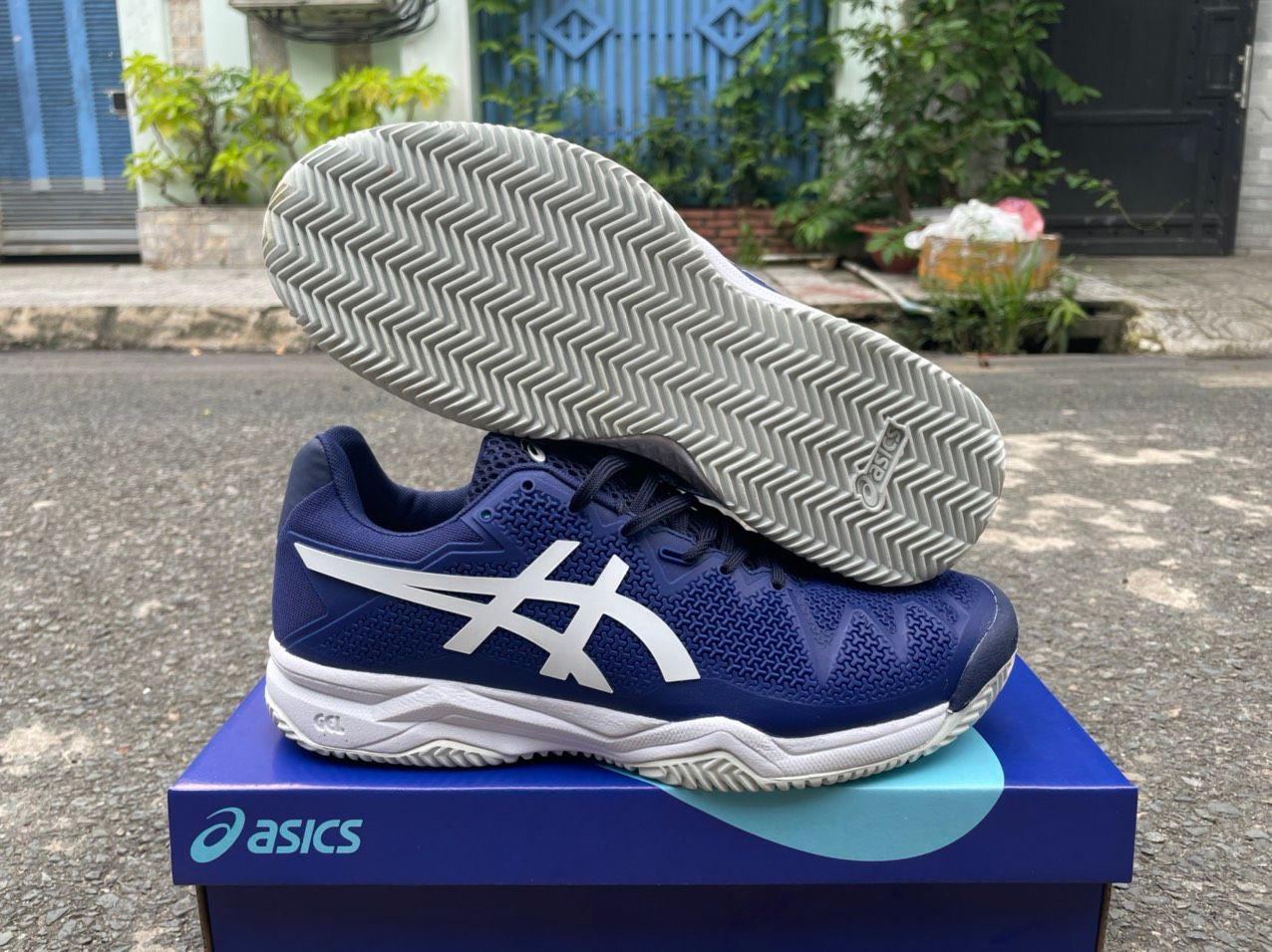 Giày thể thao ASICS chuyên tennis