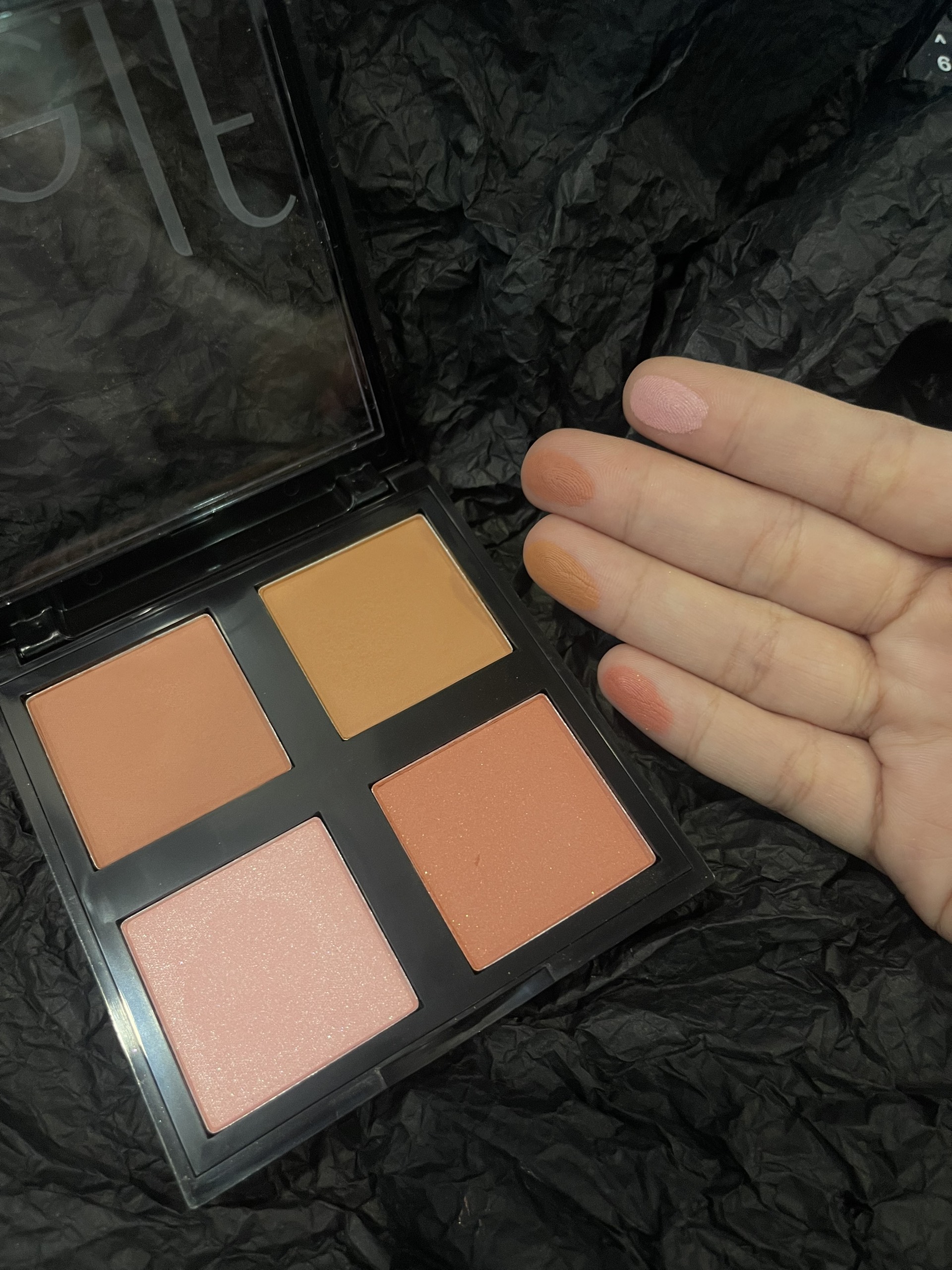 HÀNG AUTH Bảng phấn má E.L.F DẠNG PHẤN ( ELF BLUSH) 13.4G MÀU LIGHT CLAIR ( SX 01/2023)