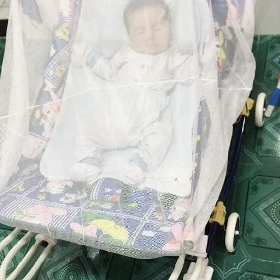 [ Loại 4 nhún ] Nôi nhún 5 trong 1 cho bé có màn che ( họa tiết ngẫu nhiên )