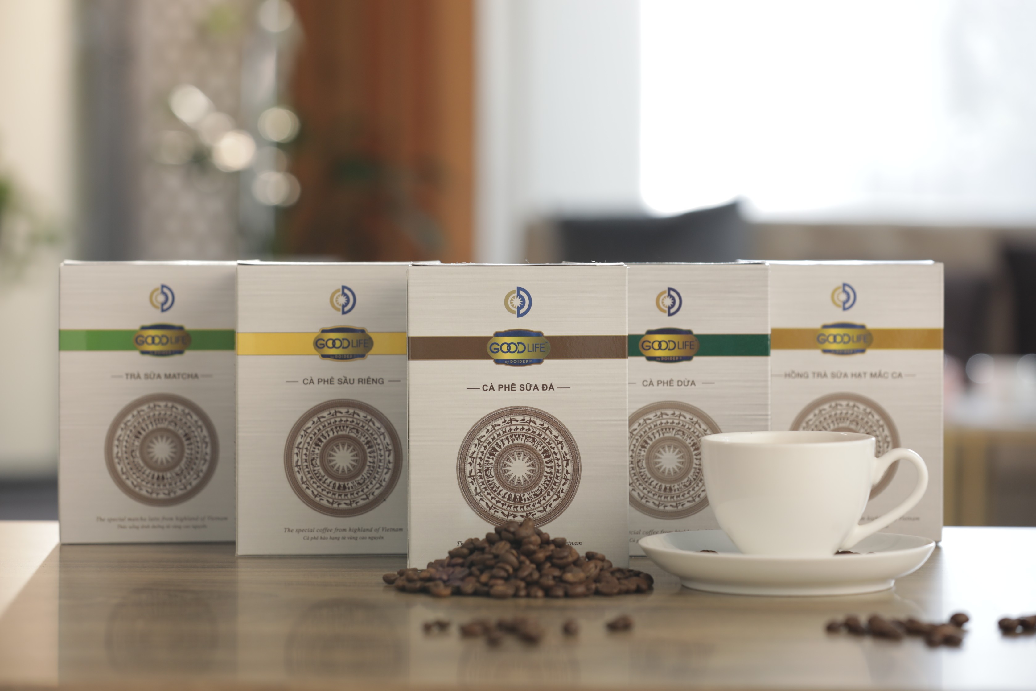 Hộp cà phê hòa tan GOODLIFE vị dừa 240gr (12 gói x 20g)